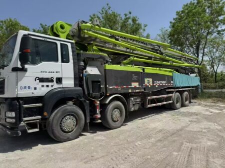 Used concrete pump 2023 Zoomlion 62m on Chassis Sitrak