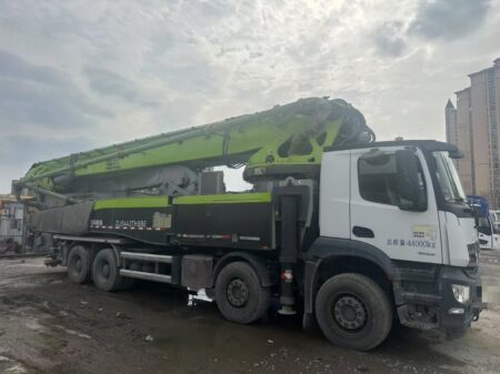 Concrete pump truck 2020 Zoomlion 59m on Chassis Mercedes-Benz